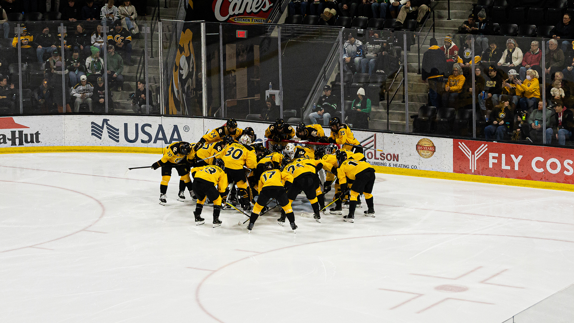 Huddle of the CC Tiger Hockey team vs. North Dakota, Jan. 10, 2026. Photo Courtesy CC Athletics