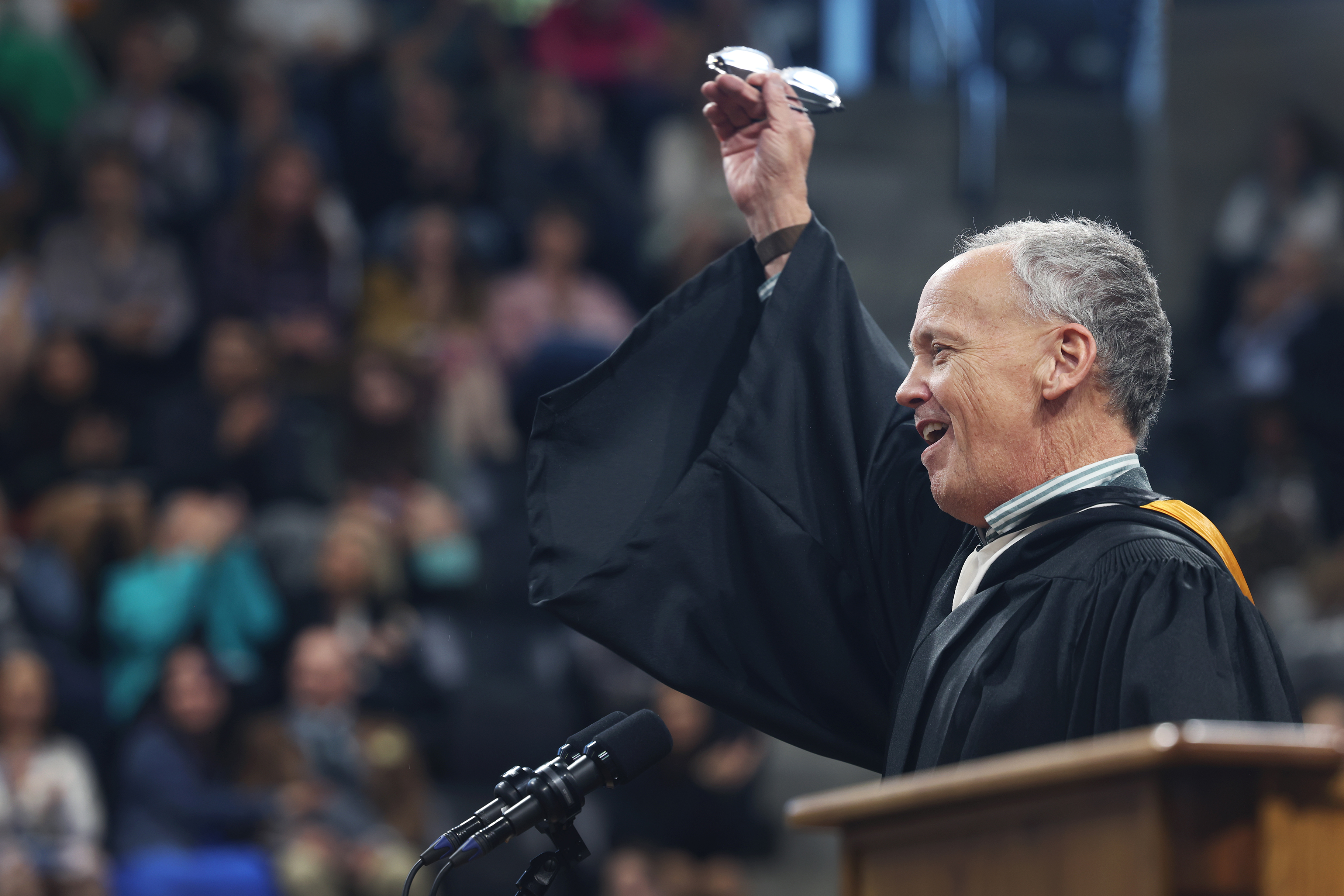 CC Alum Dee Bradley Baker '86, a renowned Hollywood voice actor, excitedly shares with the graduates his sage advice as they head off into the "real world." Photo by Jamie Cotten / Colorado College